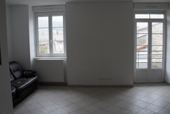 APPARTEMENT T3 A LOUER - ST ANTHEME - 59.14 m2 - 458 &euro; charges comprises par mois