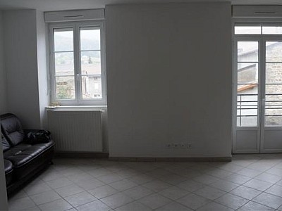 APPARTEMENT T3 A LOUER - ST ANTHEME - 59.14 m2 - 458 &euro; charges comprises par mois