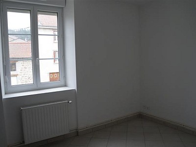 APPARTEMENT T3 A LOUER - ST ANTHEME - 59.14 m2 - 458 &euro; charges comprises par mois