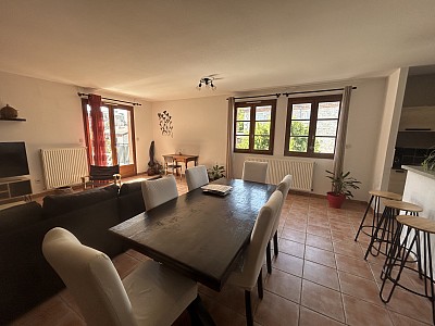APPARTEMENT T3 A LOUER - ST ROMAIN LE PUY - 96.25 m2 - 850 € charges comprises par mois