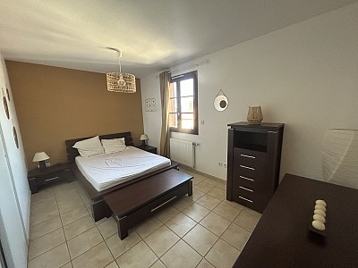 APPARTEMENT T3 A LOUER - ST ROMAIN LE PUY - 96.25 m2 - 850 € charges comprises par mois