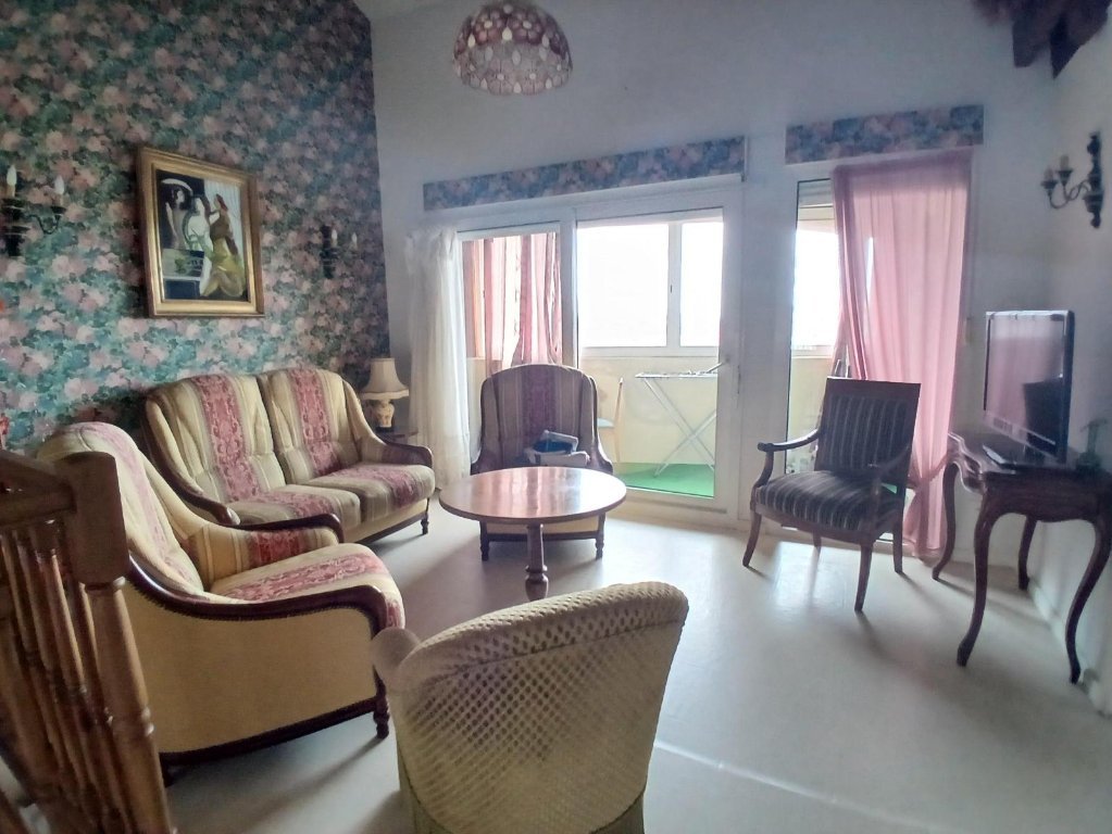 APPARTEMENT T3 A VENDRE - FEURS - 86.82 m2 - 190 000 &euro;