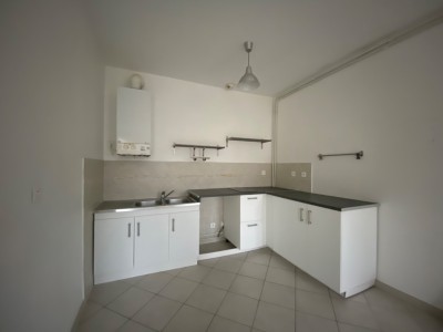 APPARTEMENT T3 A VENDRE - ST ANTHEME - 59.7 m2 - 86 500 €