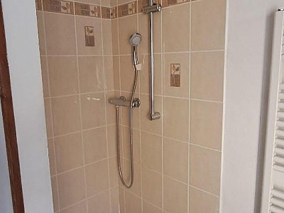 APPARTEMENT T4 A LOUER - CHAZELLES SUR LYON - 84.1 m2 - 720 € charges comprises par mois