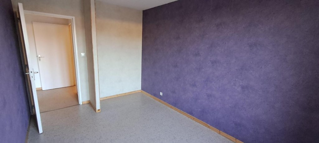APPARTEMENT T4 A LOUER - CHAZELLES SUR LYON - 84.1 m2 - 720 &euro; charges comprises par mois