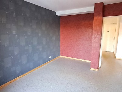 APPARTEMENT T4 A LOUER - CHAZELLES SUR LYON - 84.1 m2 - 695 € charges comprises par mois