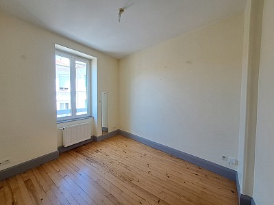 APPARTEMENT T4 A LOUER - CHAZELLES SUR LYON - 74.15 m2 - 560 € charges comprises par mois