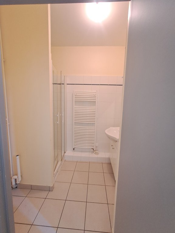 APPARTEMENT T4 A LOUER - CHAZELLES SUR LYON - 74.15 m2 - 560 &euro; charges comprises par mois