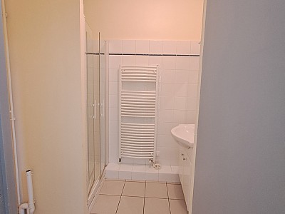 APPARTEMENT T4 A LOUER - CHAZELLES SUR LYON - 74.15 m2 - 560 € charges comprises par mois