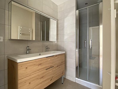 APPARTEMENT T4 A LOUER - MONTBRISON - 118.5 m2 - 980 € charges comprises par mois