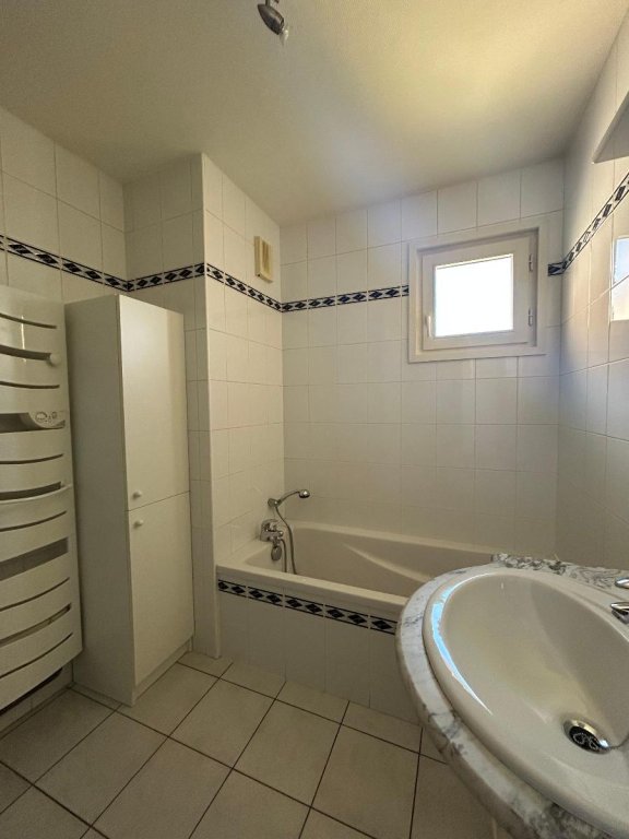 APPARTEMENT T4 A LOUER - MONTBRISON - 98.82 m2 - 795 &euro; charges comprises par mois