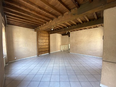 APPARTEMENT T4 A LOUER - MONTBRISON - 124.39 m2 - 630 &euro; charges comprises par mois
