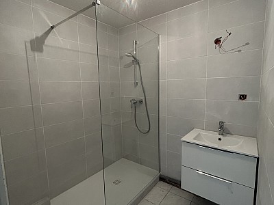APPARTEMENT T4 A LOUER - ST GALMIER - 86.37 m2 - 880 &euro; charges comprises par mois
