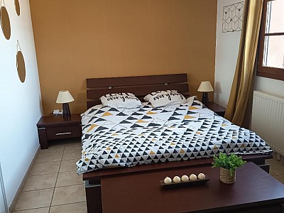 APPARTEMENT T4 A LOUER - ST ROMAIN LE PUY - 94.6 m2 - 850 € charges comprises par mois