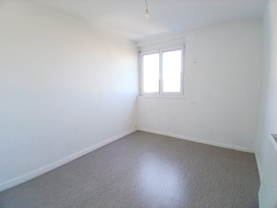 APPARTEMENT T4 A VENDRE - FEURS - 82.72 m2 - 149 000 €