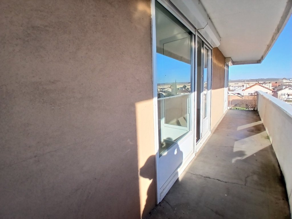 APPARTEMENT T4 A VENDRE - FEURS - 82.72 m2 - 149 000 &euro;