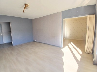 APPARTEMENT T4 A VENDRE - FEURS - 82.23 m2 - 129 000 &euro;