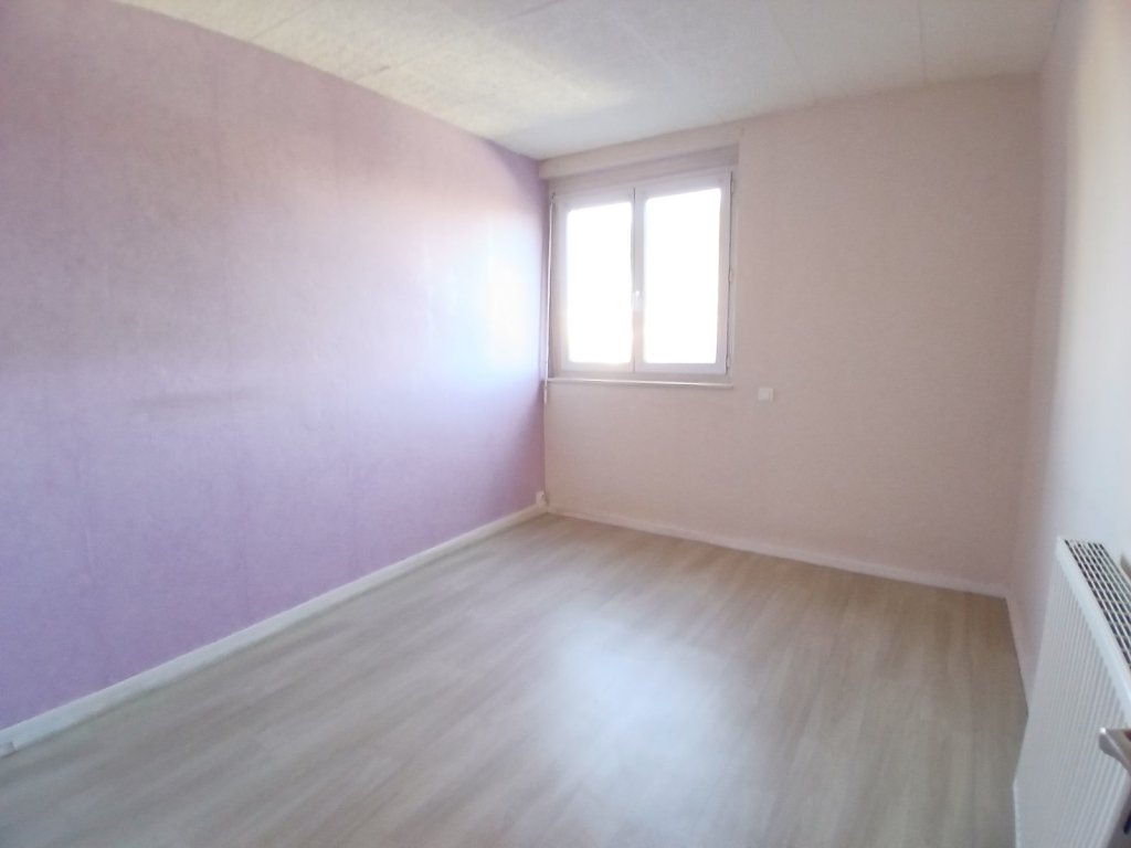 APPARTEMENT T4 A VENDRE - FEURS - 82.23 m2 - 129 000 &euro;