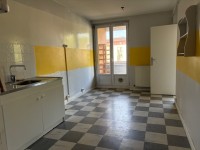 APPARTEMENT T4 A VENDRE - FEURS - 84.85 m2 - 129 000 €