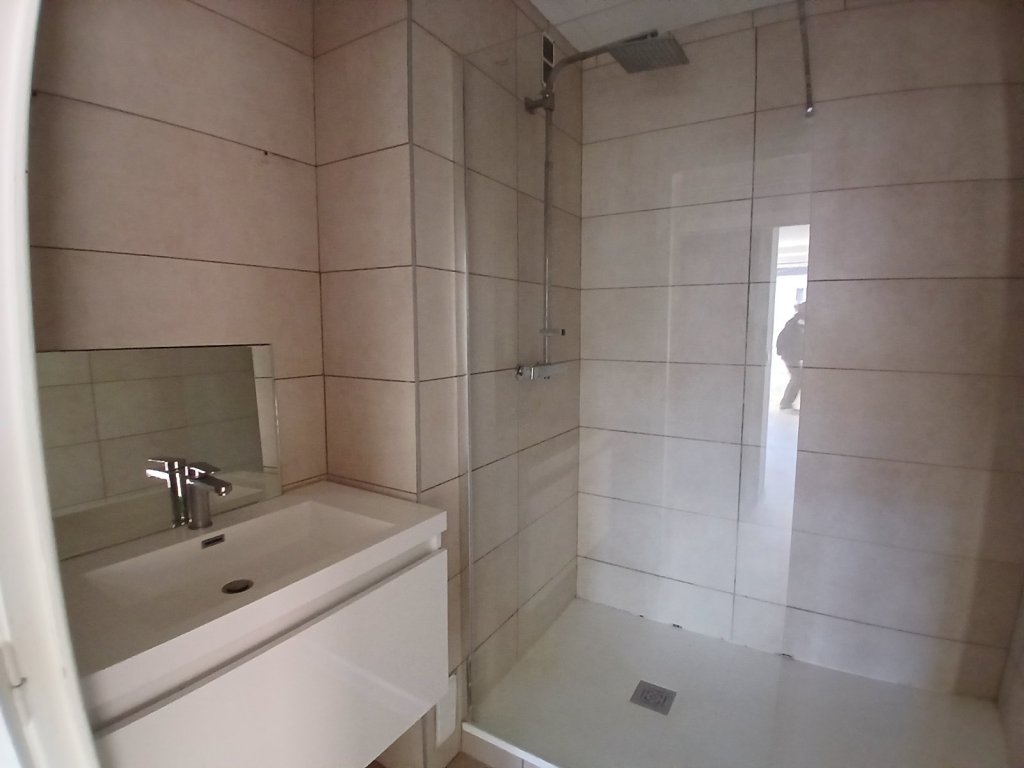 APPARTEMENT T4 A VENDRE - FEURS - 81.83 m2 - 159 000 &euro;