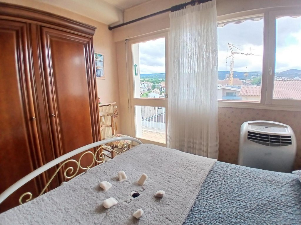 APPARTEMENT T4 A VENDRE - MONTBRISON - 81.07 m2 - 139 000 &euro;