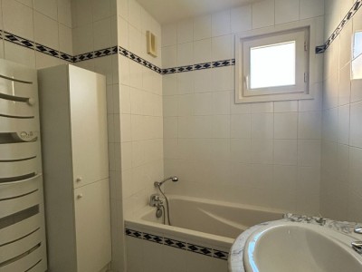APPARTEMENT T4 A VENDRE - MONTBRISON - 98.82 m2 - 269 000 €