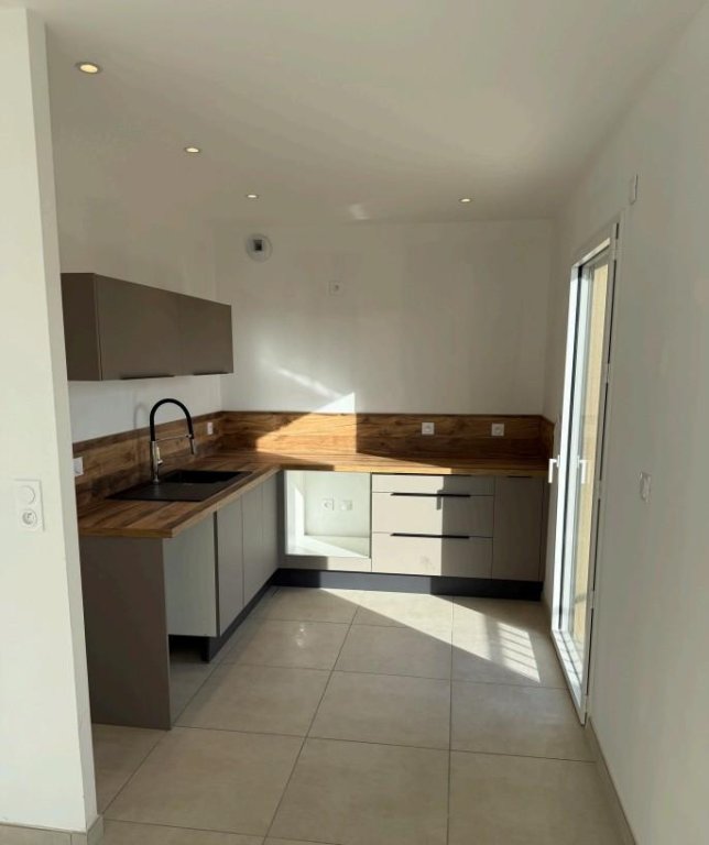 APPARTEMENT T4 NEUF A VENDRE - MONTBRISON - 126 m2 - 418 000 &euro;