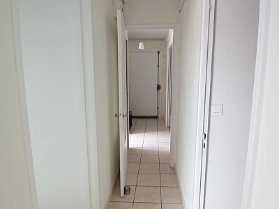 APPARTEMENT T5 A LOUER - MONTBRISON - 675 € charges comprises par mois