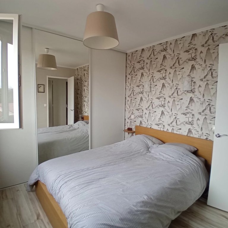 APPARTEMENT T5 A LOUER - MONTBRISON - 675 &euro; charges comprises par mois