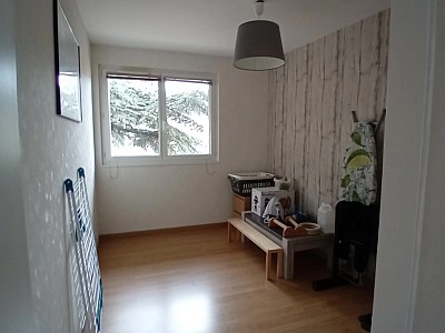 APPARTEMENT T5 A LOUER - MONTBRISON - 675 € charges comprises par mois