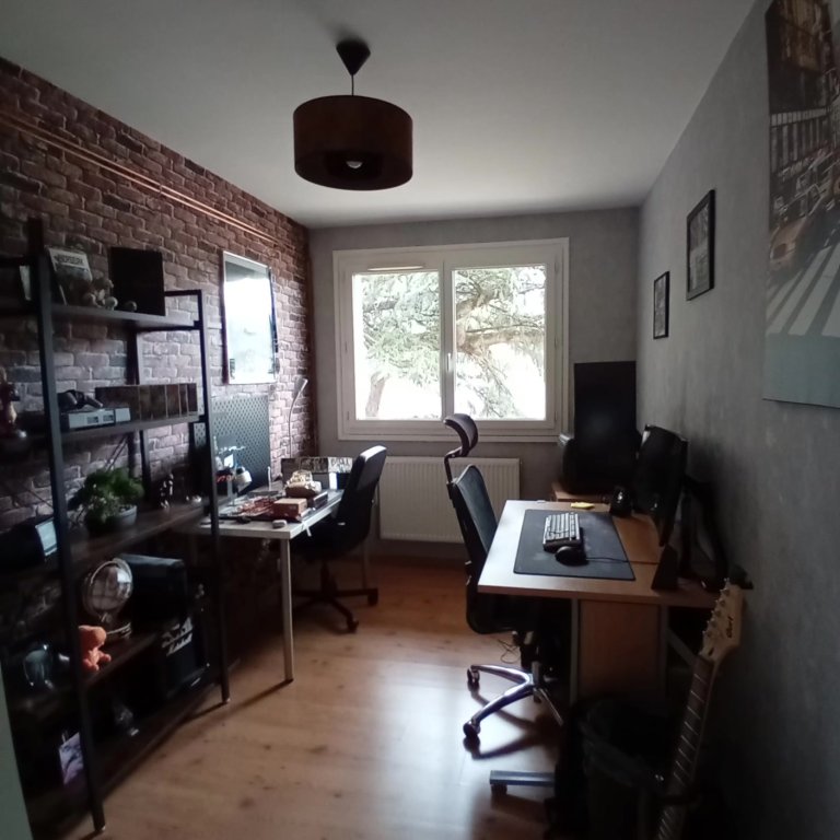 APPARTEMENT T5 A LOUER - MONTBRISON - 675 &euro; charges comprises par mois