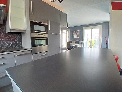 VILLA A VENDRE - FEURS - 135.1 m2 - 330 000 €